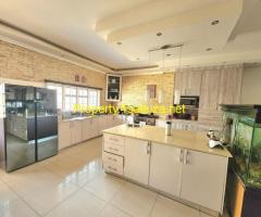 LARGE FAMILY HOME